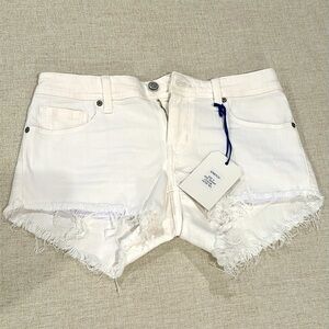 Low rise cut off short